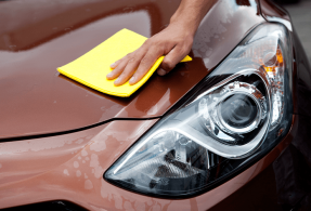 تعویض طلق چراغ ماشین